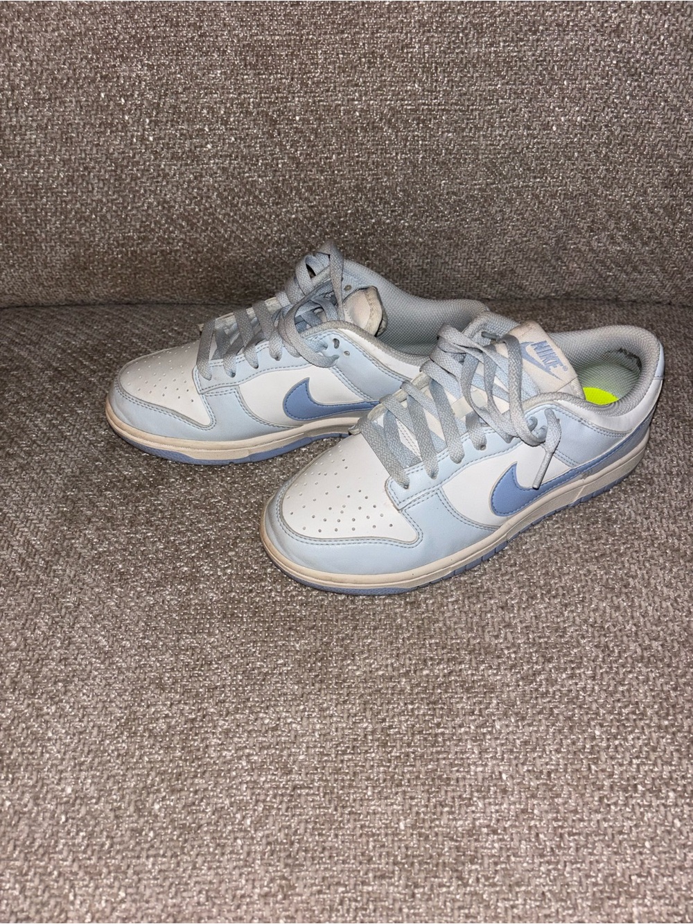 Nike Low-Top Sneakers in Light Blue & White